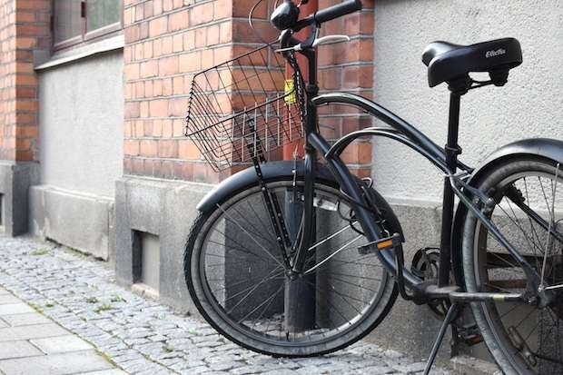 Bicycle with basket mounted on front