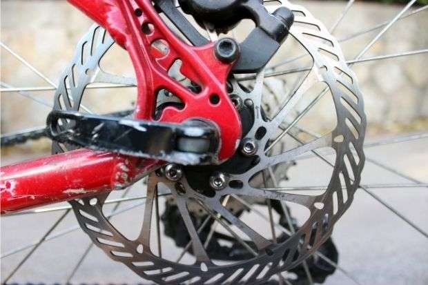 Centerlock vs 6 Bolt Rotors: Know The Difference Before You Buy Bicycle brake for centerlock vs. 6-bolt comparison